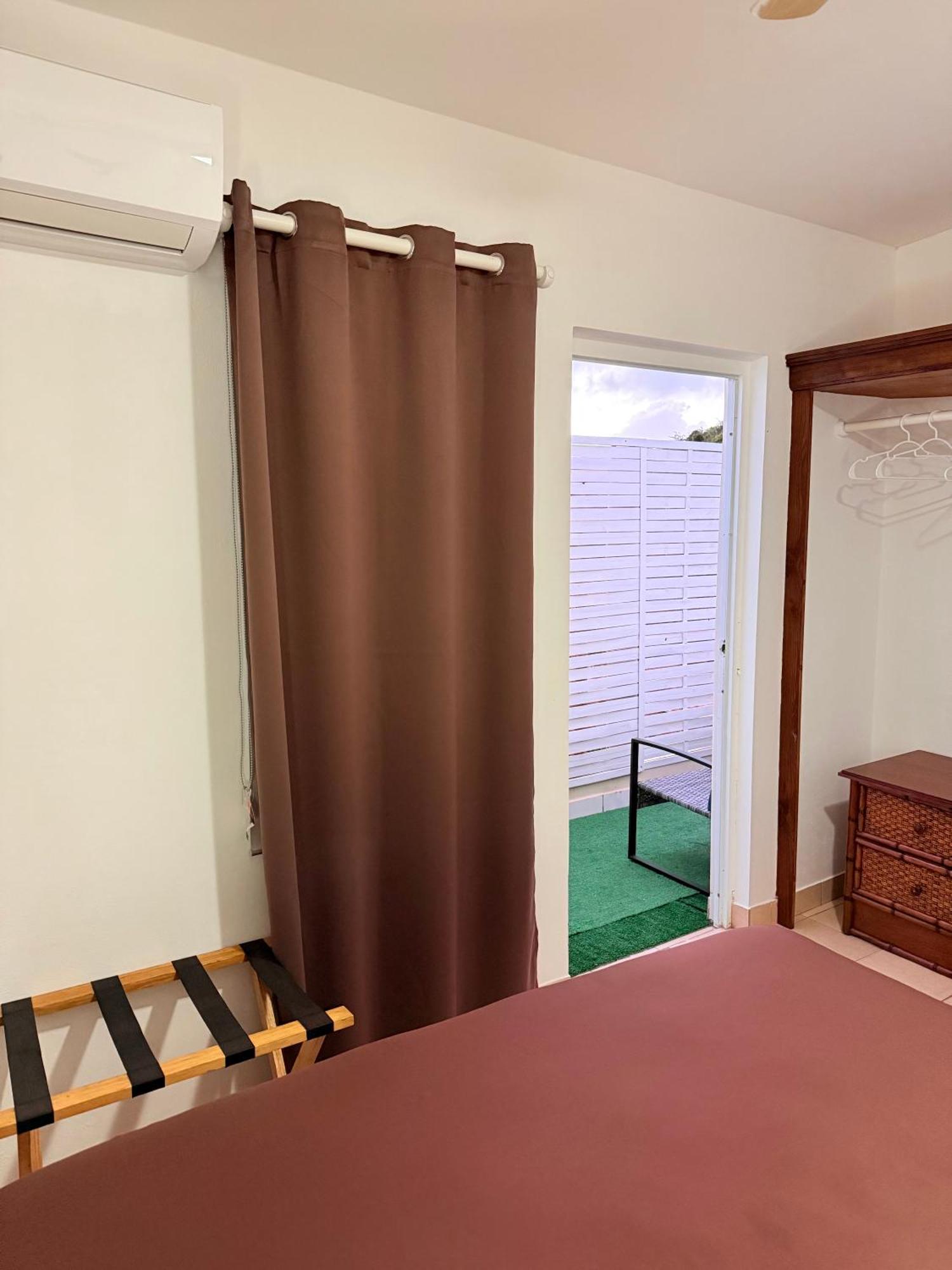 Hill Top Cottage La Savane Экстерьер фото